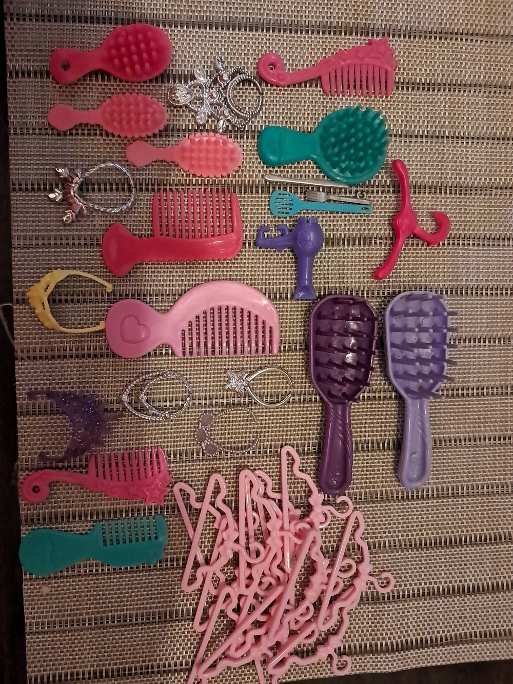 Kids Hair Accessory Set - Assorted Pink, Purple, Green. Accesory Barbie